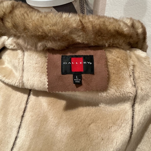 Brown suede faux fur trenchcoat - Picture 9 of 11
